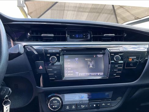 Used 2014 Toyota Corolla S FWD image 30