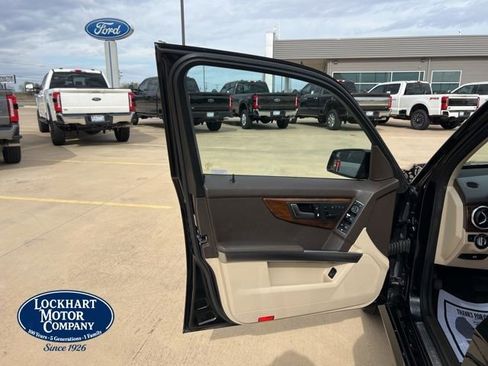 Used 2015 Mercedes-Benz GLK 350 2WD image 9