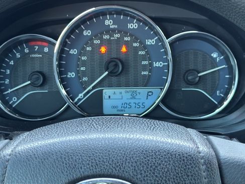 Used 2016 Toyota Corolla LE FWD image 29