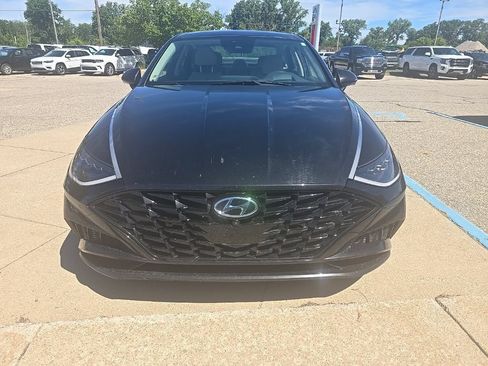 Used 2021 Hyundai Sonata Limited FWD image 4