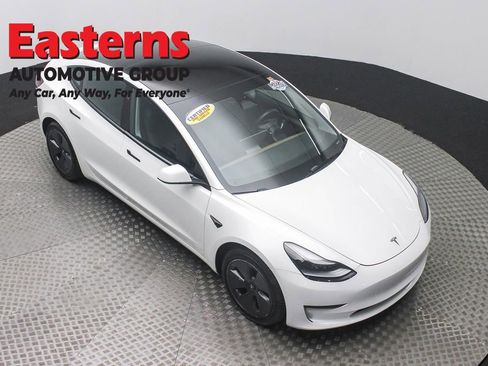 Used 2023 Tesla Model 3 Standard Range RWD image 3