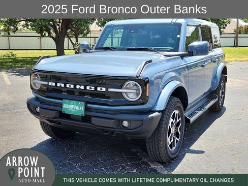 Used 2025 Ford Bronco Outer Banks AWD/4WD image 4
