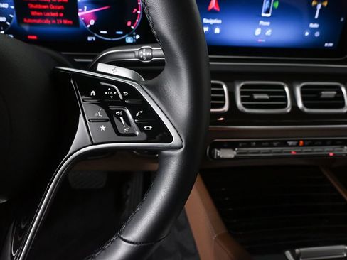 Certified 2026 Mercedes-Benz GLE 450 4MATIC image 11
