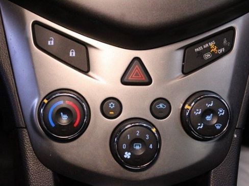 Used 2016 Chevrolet Sonic LT image 21