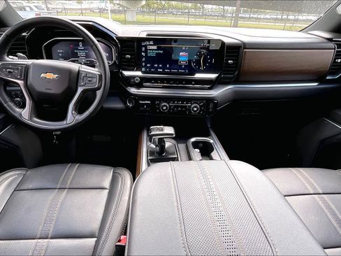 Used 2024 Chevrolet Silverado 1500 High Country image 15