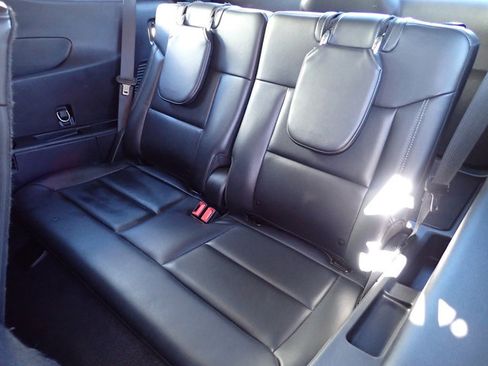 Certified 2022 Ford Explorer XLT w/ Equipment Group 202A image 14