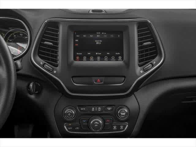 Used 2019 Jeep Cherokee Latitude Plus FWD image 7