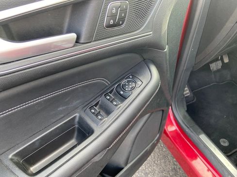 Used 2023 Ford Edge Titanium image 14