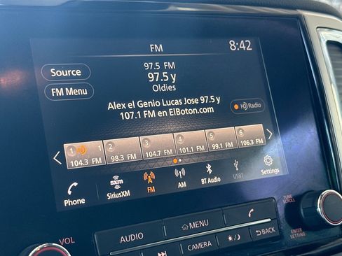 Used 2021 Nissan Titan SV image 17