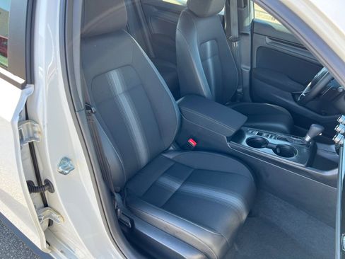 Certified 2025 Honda Civic Sport image 28