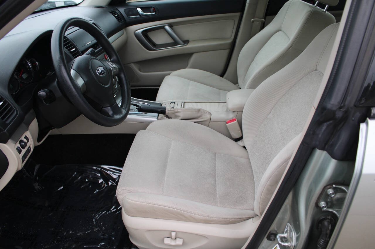 Used 2009 Subaru Outback 2.5i Special Edition AWD/4WD image 12