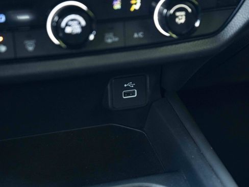 Used 2025 Honda HR-V Sport image 35
