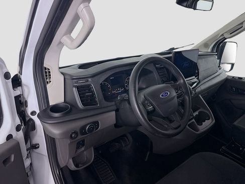 Used 2023 Ford Transit 350 XLT image 9