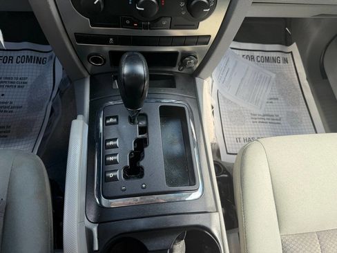 Used 2005 Jeep Grand Cherokee Laredo image 18