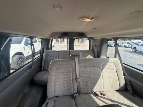 Used 2016 Chevrolet Express 3500 LT w/ LT Preferred Equipment Group RWD image 12