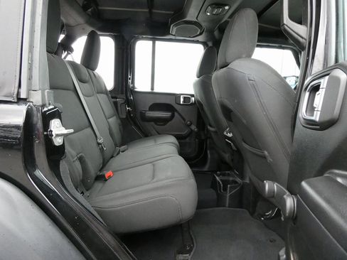 Used 2019 Jeep Wrangler Unlimited Sport image 16