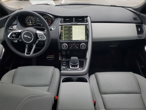 Used 2024 Jaguar E-PACE R-Dynamic SE image 26