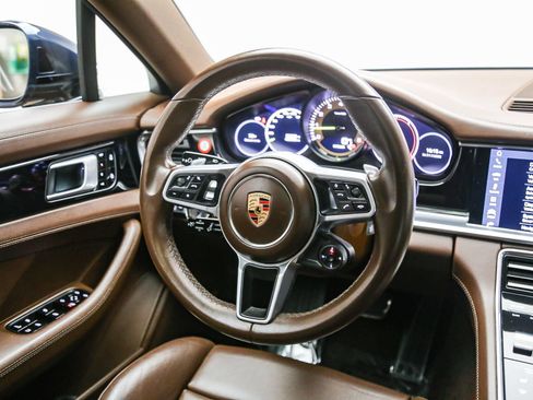 Used 2020 Porsche Panamera 4 E-Hybrid AWD/4WD image 19