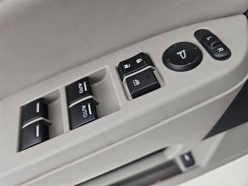 Used 2015 Honda Pilot Touring image 40