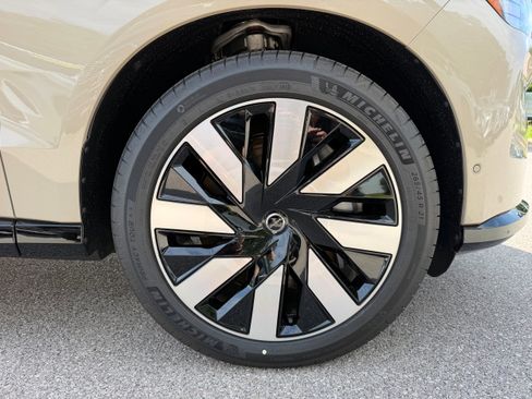 New 2026 Volvo EX90 Ultra AWD/4WD image 7