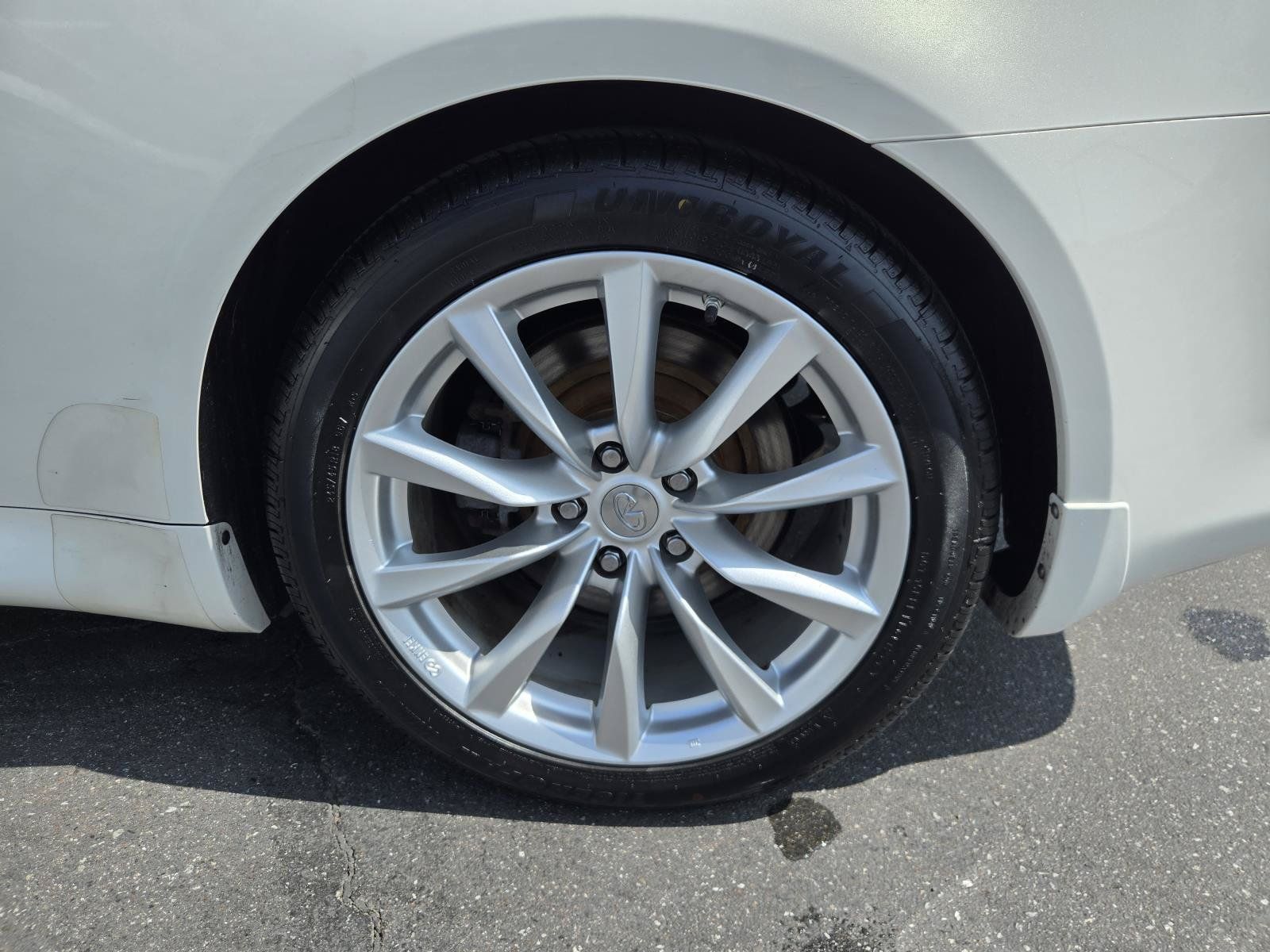 Used 2011 INFINITI G37 Convertible w/ Premium Pkg RWD image 33