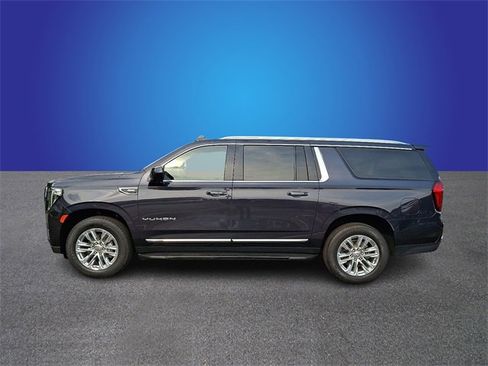 Used 2023 GMC Yukon XL SLT image 7
