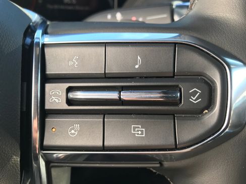 Certified 2025 GMC Yukon XL Denali image 35