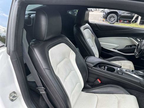Certified 2021 Chevrolet Camaro LT RWD image 18