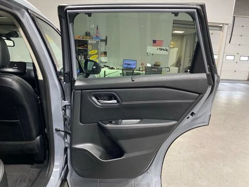 Certified 2024 Nissan Rogue SL w/ SL Premium Package AWD/4WD image 26