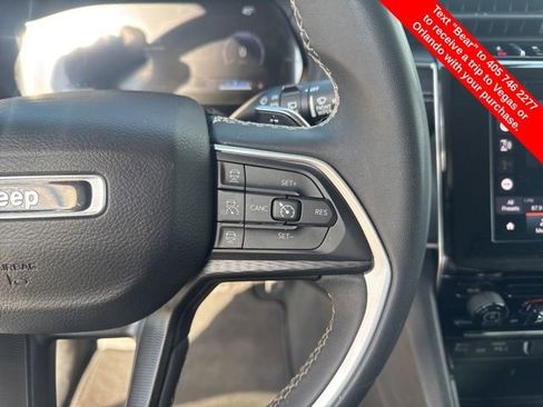 Used 2023 Jeep Grand Cherokee L Laredo image 22