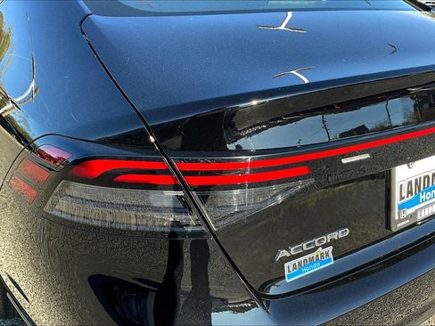 Certified 2025 Honda Accord LX image 31