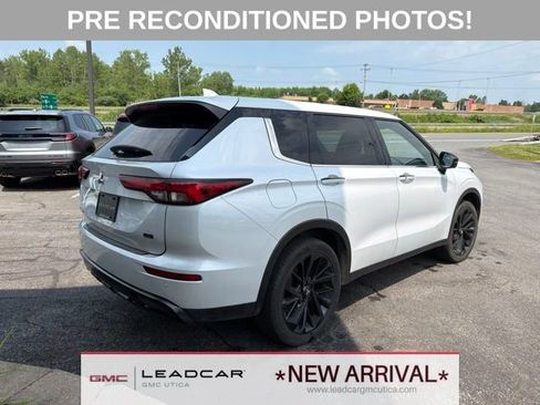 Used 2023 Mitsubishi Outlander SE Black Edition AWD/4WD image 5