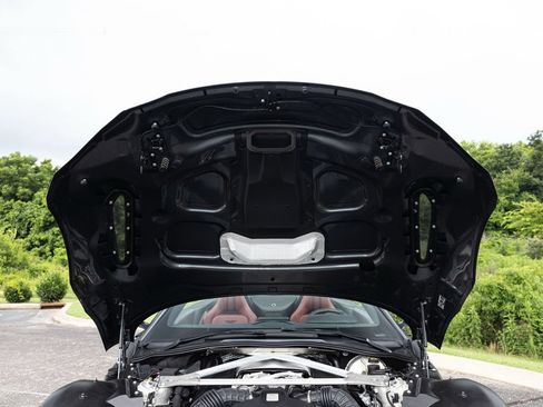 Used 2021 Aston Martin V8 Vantage Roadster RWD image 69