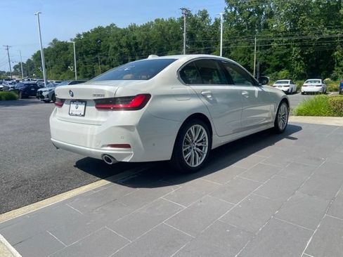 Certified 2024 BMW 330i xDrive Sedan w/ Premium Package AWD/4WD image 7