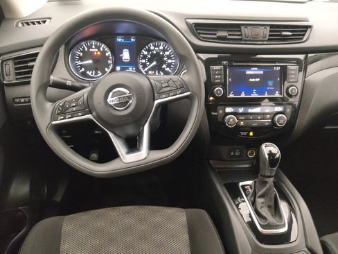 Used 2020 Nissan Rogue Sport SV FWD image 22