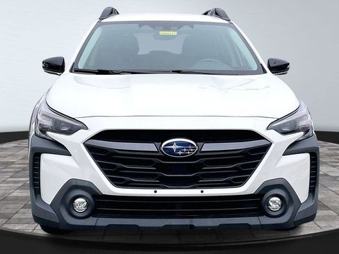 Used 2024 Subaru Outback Premium AWD/4WD image 2