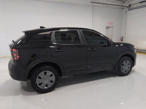 Used 2025 Nissan Kicks S FWD image 10