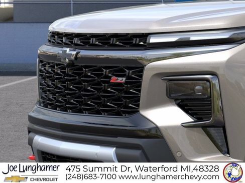 New 2027 Chevrolet Traverse Z71 w/ Enhanced Driving Package AWD/4WD image 15