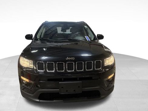 Used 2018 Jeep Compass Latitude AWD/4WD image 5