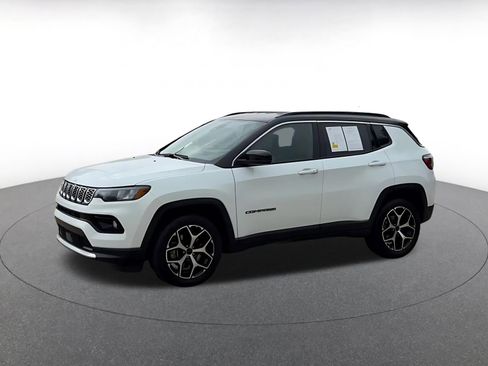 Used 2025 Jeep Compass Limited AWD/4WD image 8