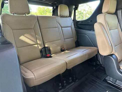 Used 2023 Chevrolet Tahoe Premier w/ Premium Package 2 RWD image 34
