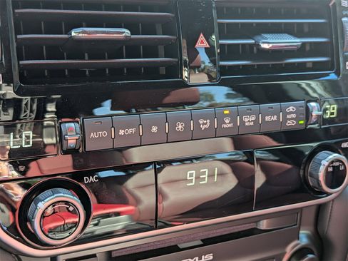 Used 2023 Lexus GX 460 Premium image 25