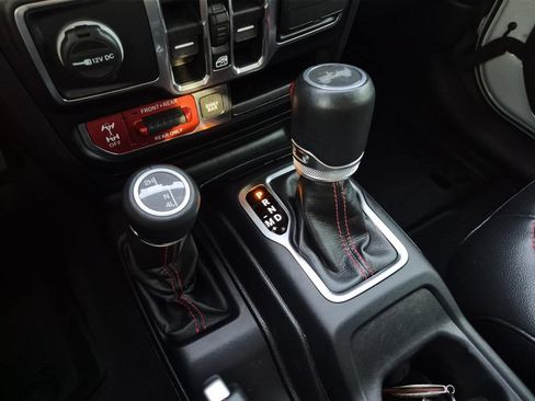 Used 2020 Jeep Wrangler Unlimited Rubicon AWD/4WD image 30
