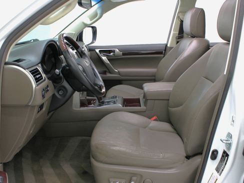 Used 2017 Lexus GX 460 Premium image 33