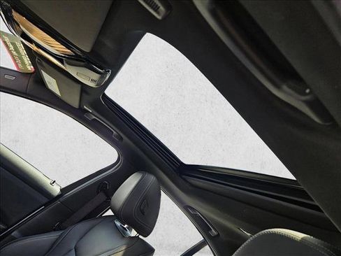 Certified 2023 BMW 330i Sedan w/ Premium Package RWD image 15