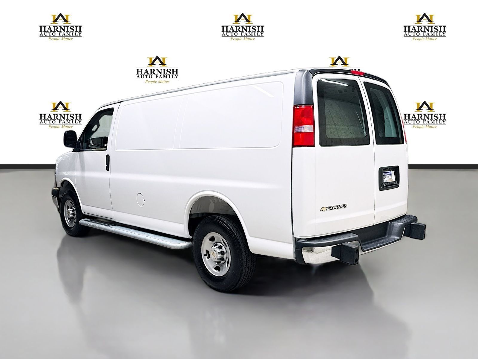 Used 2025 Chevrolet Express 2500 w/ Driver Convenience Package RWD image 9