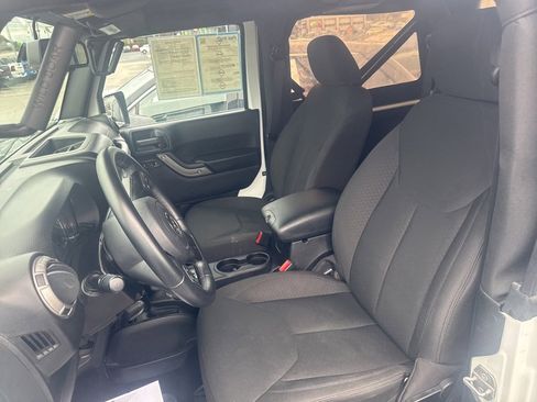 Used 2015 Jeep Wrangler Sport image 14