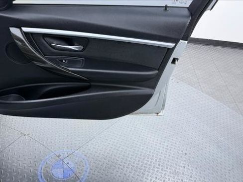 Used 2017 BMW 330i Sedan RWD image 23