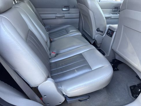 Used 2006 Dodge Durango Limited w/ Trailer Tow Group image 15