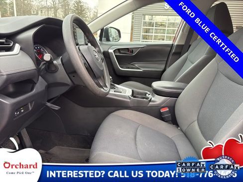 Used 2021 Toyota RAV4 LE image 14